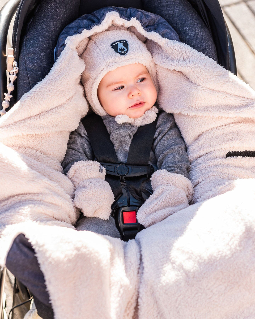 Snuggly Wrap Silver White For Car Seat And Stroller